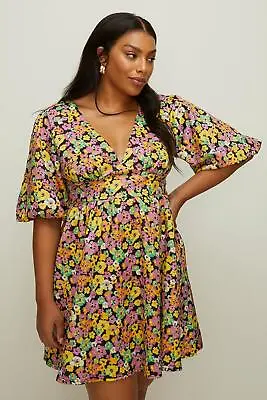 Oasis Curve Ditsy Floral Scuba Skater Dress • £22