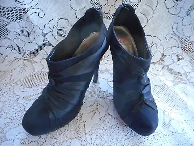 Holly Willoughby Suede And Ribbon Boot Shoe Size 3 - 36 • £10