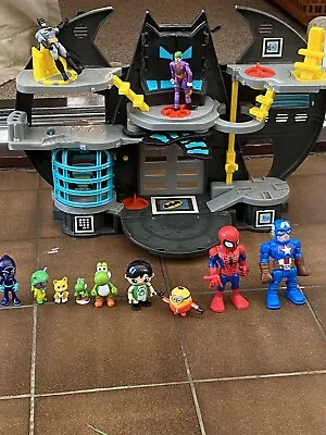 Batman Station And Assorted Toy Figures. Spider-Man Captain America Yoshi • £2.99