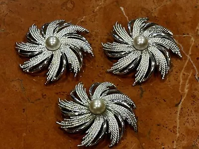 SARAH COVENTRY MCM 1970 SET LOT 3 Brooches Pins SILVERY SUNBURST FAUX PEARL EUC • $18.49