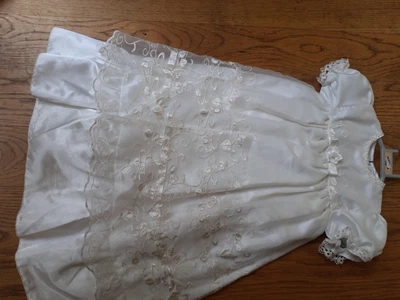 £15 • Buy Christening Gown Long Beautiful Very Pretty 6/12 Months Vgc 