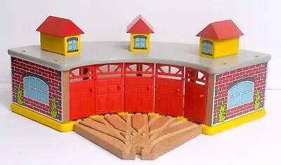 Maxim Wooden Toy Train 5 Bay Roundhouse Station 5 Way Switch Track • $34.85