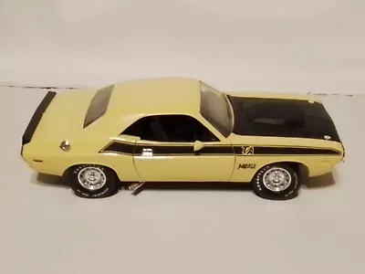 ERTL American Muscle 1970 Dodge Challenger T/A 340 Six Pack 1:18 Yellow • $0.99