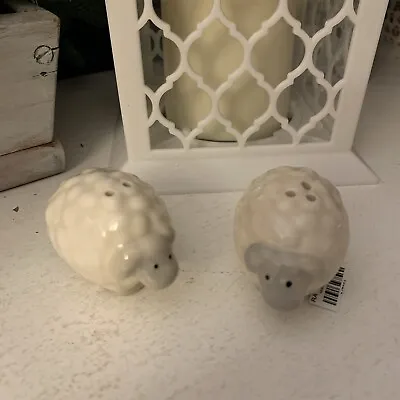 Cracker Barrel MINI FARMHOUSE SHEEP SALT AND PEPPER SHAKER SET • $5.90