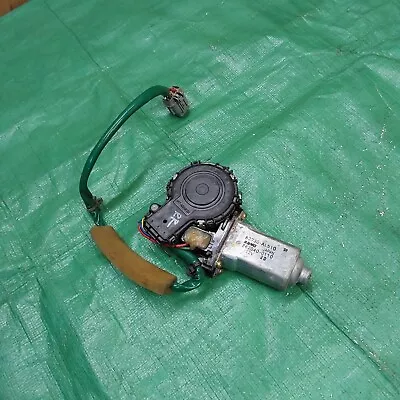 03-04 Infiniti G35 Right Rear Door Window Motor OEM 82730-AL510 • $27.29