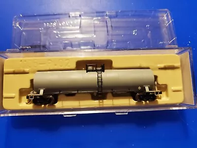 N Scale Atlas 23k Tankcar Undecorated  • $22