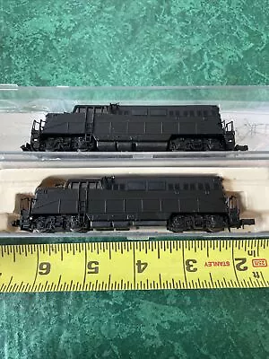 Lot Of 2 N Scale Gauge Undecorated Locomotives  BL-2. 1 Looks Never Used. • $9.98