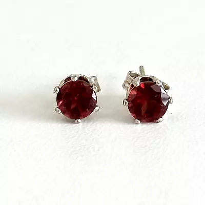 925 Sterling Silver Genuine Garnet Round 5MM Vintage Ladies Stud Earrings • $24.99