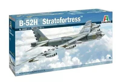 ITALERI B-52H STRATOFORTRESS 1/72 Scale • $124.99