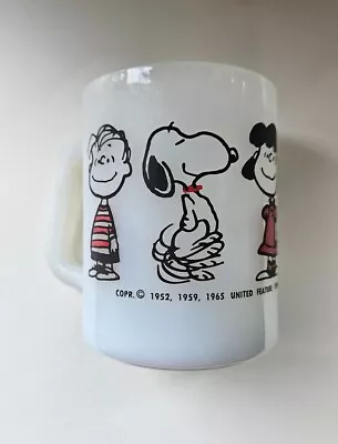 Milk Glass Mug - Snoopy Charlie Brown Peanuts 1965 United Feature Syndicate USA • $19.97