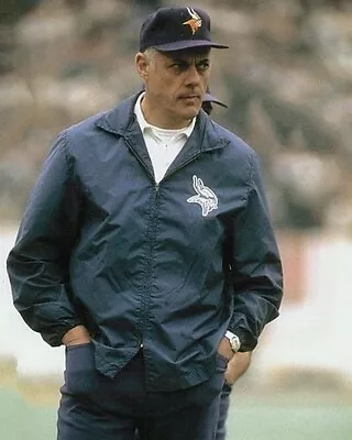 Bud Grant 8x10 Photo Minnesota Vikings Nfl Football Watching • $4.99