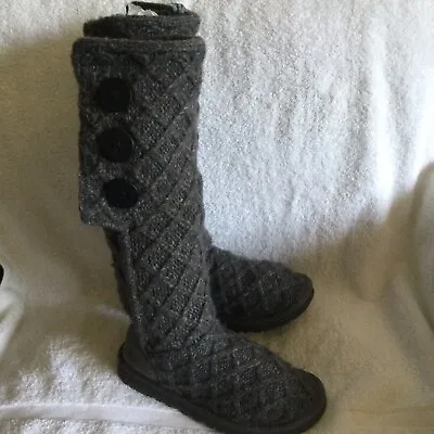 UGG Australia Women’s Knit Cardy Boots Black Crochet Sheepskin 3066 US Size 9 US • $25