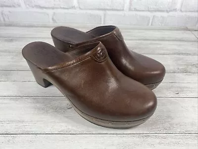 UGG Womens Abbie Size 8 3201 Brown Leather Mules Clogs Slip On Shearling • $39.99