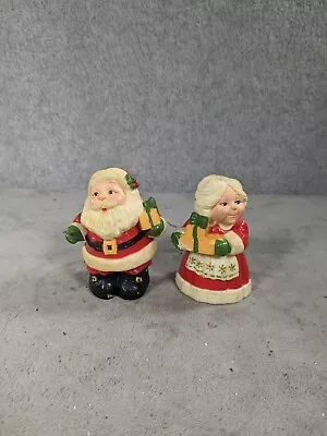 Vintage Hallmark Mr & Mrs Santa Claus Christmas Salt & Pepper Shakers • $14.98