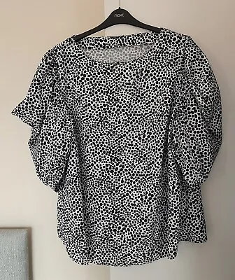 Simply Be UK Size 26 Womens Top Dalmation Spot Black White Puff Sleeve Holiday  • £12.99