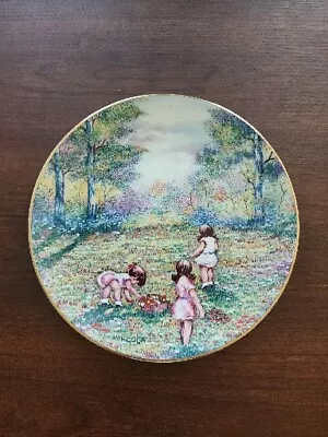 Vintage 1977 Calhouns Collectibles Picking Flowers Plate Dominic Mingolla • $15.99