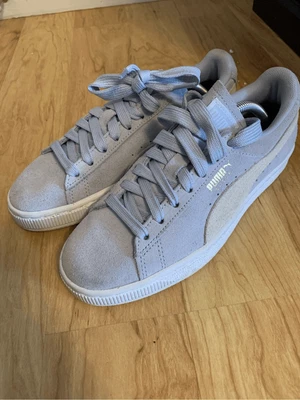 Puma Suede Baby Blue Sneakers Size 6 • £37.85