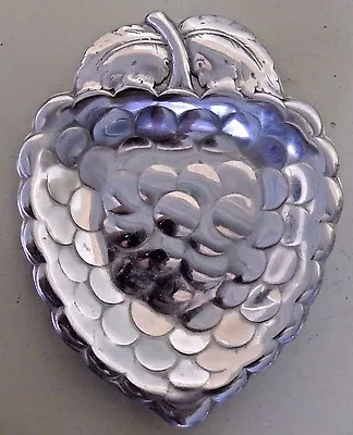  Solid Aluminum Candy Nuts Dish Hammered Grape Leaf Shape • $9.99