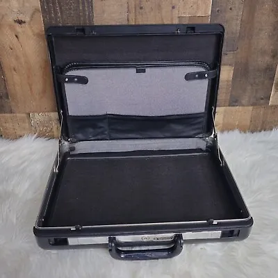 Vintage Samsonite Slim Briefcase Hard Shell Black Attaché 18 X14 X4  No Key • $34.99