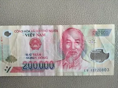 Vietnam 200000 Dong Banknote  Polymer Circulated • $15.99