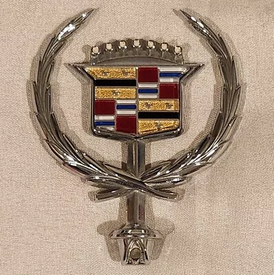 Vintage Silver Cadillac Crest Wreath Hood Ornament Emblem • $29.44