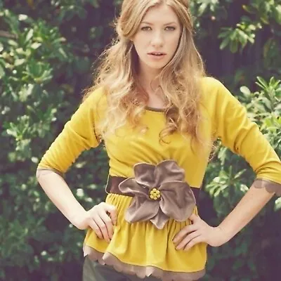 Ryu A’reve Bold Floral Detail Belted Knit Top Mustard Brown Round Neck 158-3 • $8.99