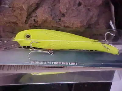 Mann's Textured Stretch 30+ BIGFISH Catching Trolling Lure T30-07 In CHARTREUSE • $29.50