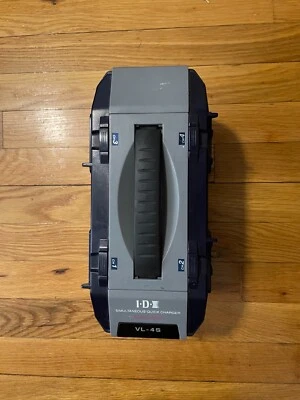 $500 • Buy IDX VLSE, V-Mount 4-Channel Lithium-Ion Battery Charger