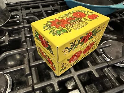 Vintage Syndicate Mfg Co. | Tin Recipe Index Card Box | Yellow With Red Flowers • $17.99