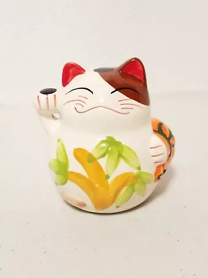 Japanese 3.5  White Maneki Neko Lucky Cat Coin Bank Good Fortune (24Station) • $8.99