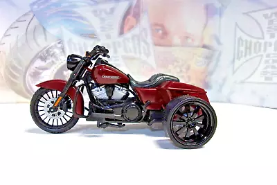 Harley Davidson Custom Trike 2017  Road King Special 1:18 Scale • $19.97