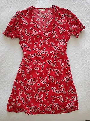 $18 • Buy Lightweight Red Daisy Print Wrap Dress WHO I AM Size 8 Gorgeous  *F