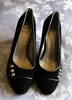 Lotus Ladies Black  Shoes. Size 5 • £3.50