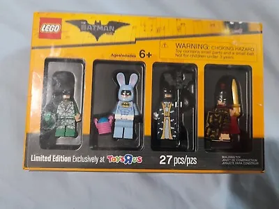 LEGO 5004939 Toys R Us Exclusive Batman Minifigure Collection - *BNISB* • $100