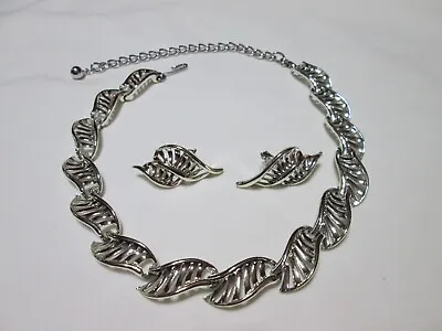 Vintage Signed CORO Modernist Leaf Design Silver-Tone Necklace & Clip Earrings • $26.99