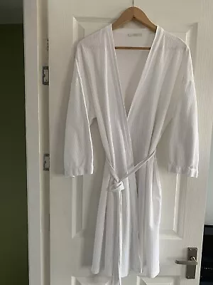 M&S Ladies Womens White Waffle Dressing Gown Size 8-10  • £8.99