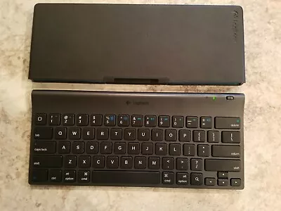 Logitech Portable Tablet Keyboard For IPad/ PC With Sleeve/Case & Batteries • $17.50