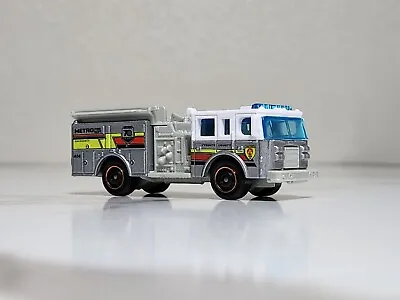 Matchbox Pierce Arrow XT Fire Engine Metro Fire Department Fire Truck 1:64 • $8.99