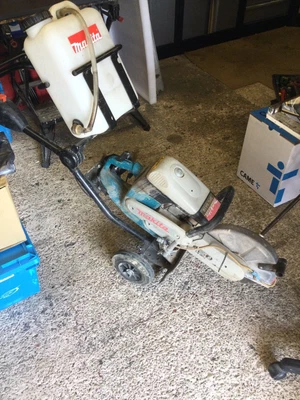 £400 • Buy Makita Petrol Saw Cart.