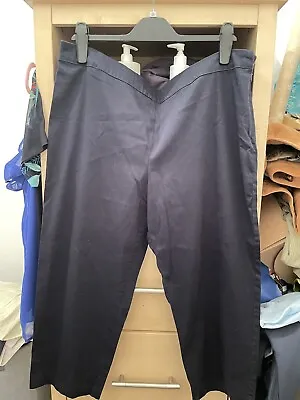 M & S WOMEN NAVY 3/4 Trousers 18 • £2.99