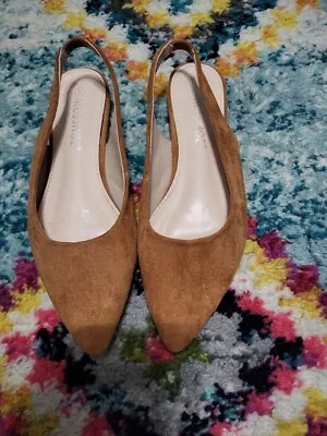 Musshoe Boutique Mustard Color Slip On Women's Shoes Size 9 • $8.50