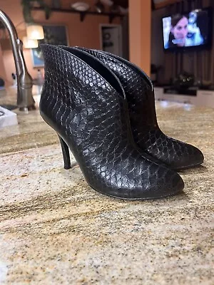 Vince Camuto Boots 7.5 Womens • $25