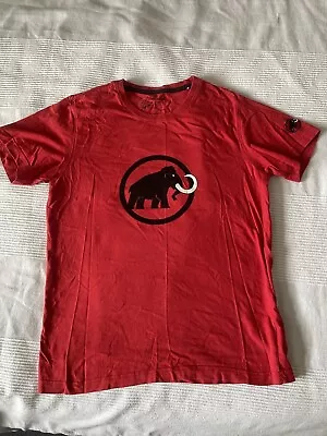 Mammut T-shirt Size M • £15