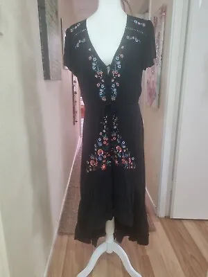 $35 • Buy Forever New Dress 