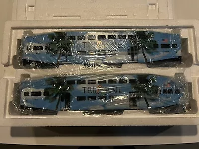 2 MTH Tri Rail Bi-level Passenger Cars • $400