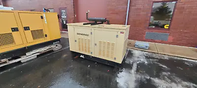 GENERAC NATURAL GAS (3 PHASE) (120/208) (25 Kw) (COMES WITH TRANSFER SWITCH) • $6500