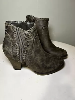 Mia Kori Braided Stacked Block Heel Bootie Size 8.5 M Faux Suede Boots Brown • $19.99