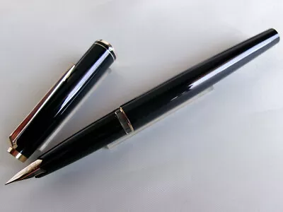 Montblanc Fountain Pen Black GT Cartridge Filling System Steel Nib W.-Germany • $89.99