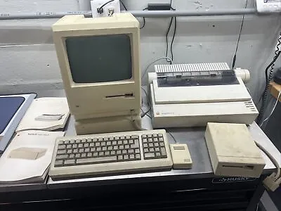 Apple Computer Lot Apple IIC + Floppy Drives  Macintosh Plus 1MB & More • $599.99