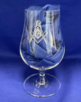 £35 • Buy Masonic Whisky Tasting Glasses In A Small Wicker Hamper- Freemasons Gift Ideas